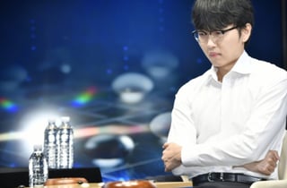 '인간이 드디어 AI 제압' 신진서는 답을 찾았다, '안전성+변수 억제' 카타고에 2-1 승리