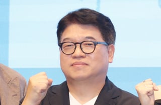 화이팅 외치는 '사랑이 온다' 홍석구 감독[★포토]