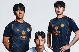 '곰발톱+태극기' 강원FC, 두 번째 아시아 무대 누빌 ACLE 유니폼 공개
