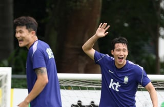 '韓 국가대표 풀백' 유럽 빅리그 이적 가시화 "월드컵 2경기 뛰었다... 이미 협상 시작"