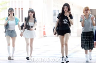 QWER, 'ACON 2026' 출국길[★포토]