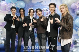 [ACON2026]엑스디너리히어로즈 '장난끼 가득한 손하트'[★포토]