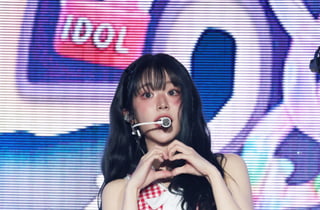[ACON2026]QWER 쵸단 '사랑스런 손하트'[★포토]