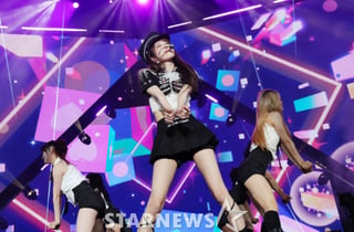 [ACON2026]예나 '깜찍 퍼포먼스'[★포토]