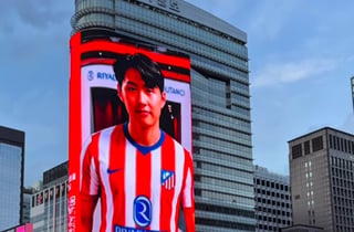 "이강인 오피셜인데 이정도 노력해야" ATM 역대급 정성, 서울-마드리드 동시 발표 위해 며칠간 조율... 초대형 전광판도 띄었다