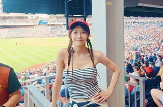 하지원, 튜브톱으로 드러낸 탄탄 몸매..48세 믿기지 않는 미모